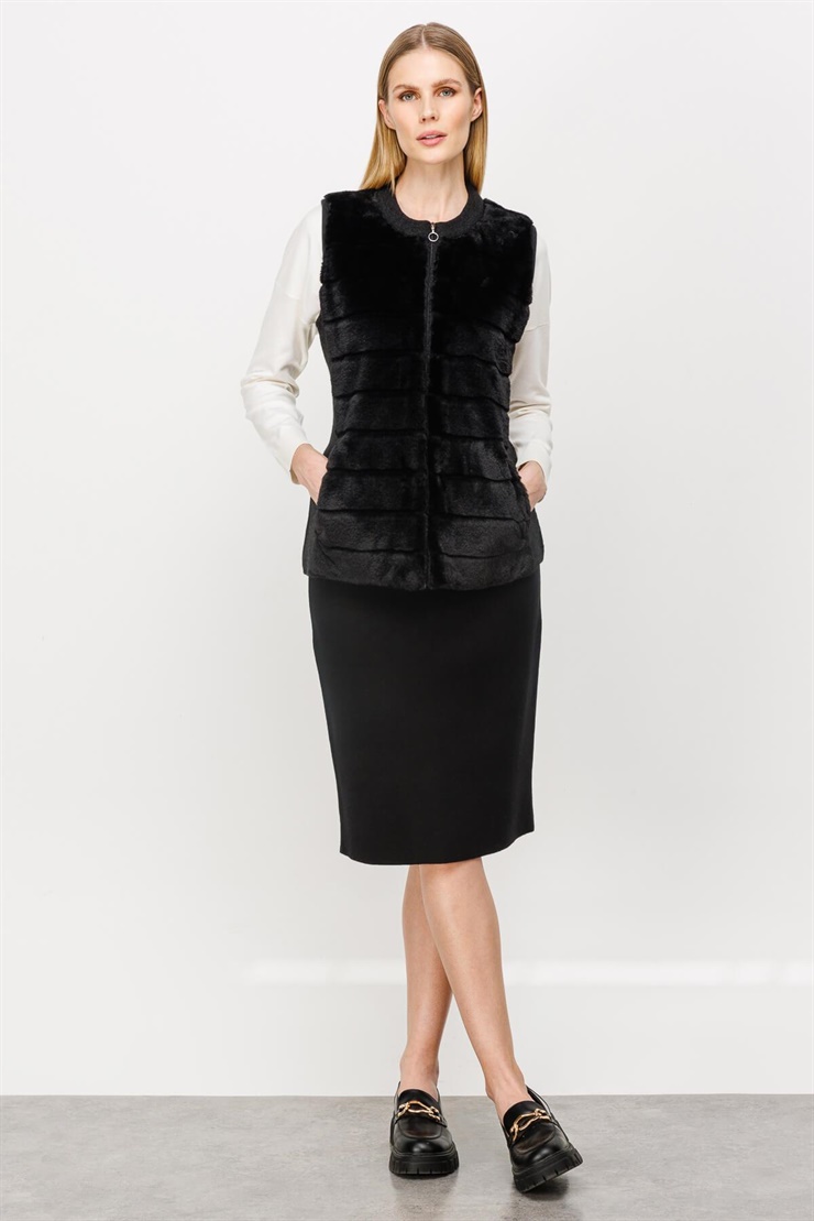 Mutlu Ertan Kadın Peluş Kombinli Triko Kısa Yelek Siyah 2948