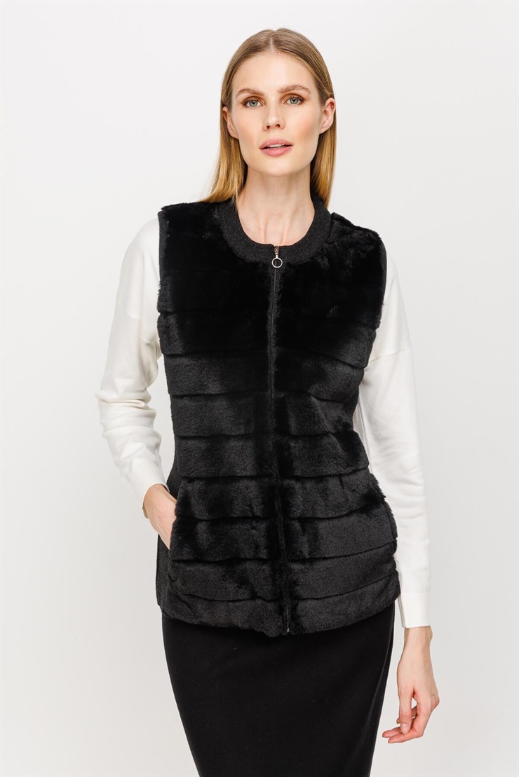 Mutlu Ertan Kadın Peluş Kombinli Triko Kısa Yelek Siyah 2948