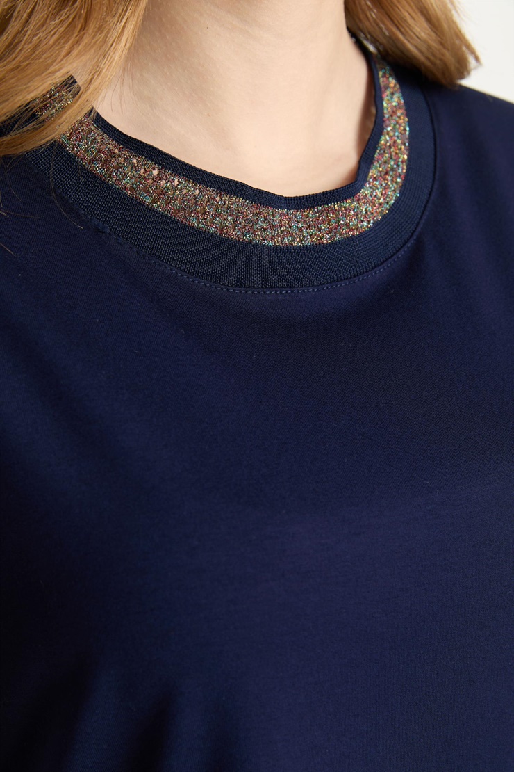 Mutlu Ertan Kadın Sıfır Yaka Simli Ribanalı Bluz Lacivert 30445