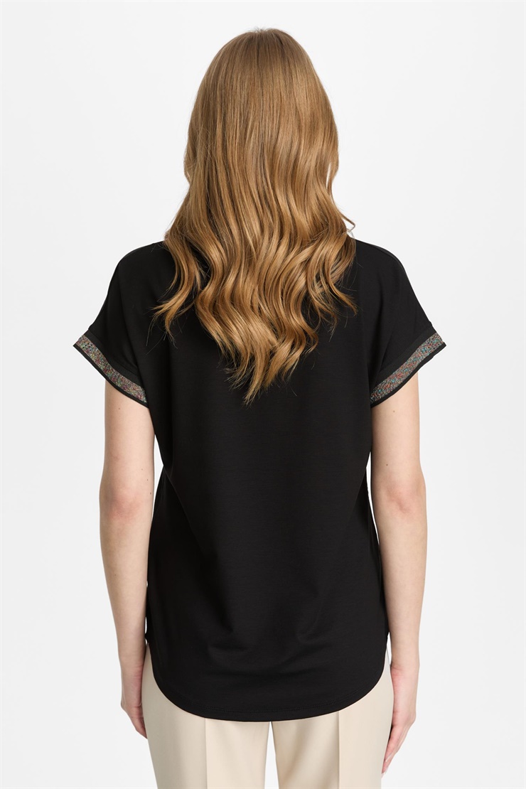 Mutlu Ertan Kadın Sıfır Yaka Simli Ribanalı Bluz Siyah 30445