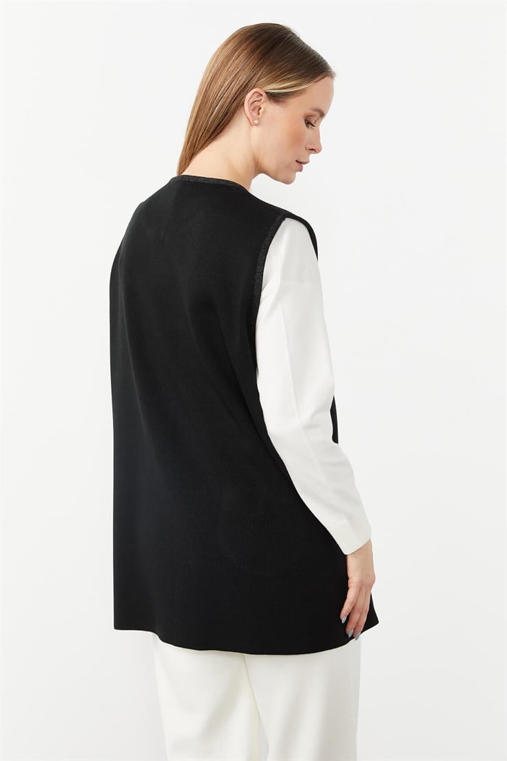 Mutlu Ertan Kadın Triko Yelek Ponponlu Siyah 2710