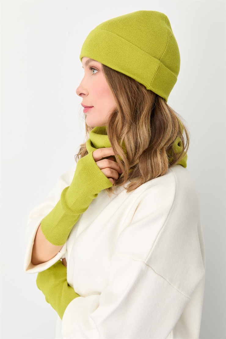 Mutlu Ertan Kadın Trio Set Triko Bere Boyunluk Eldiven Açık Yeşil 20288