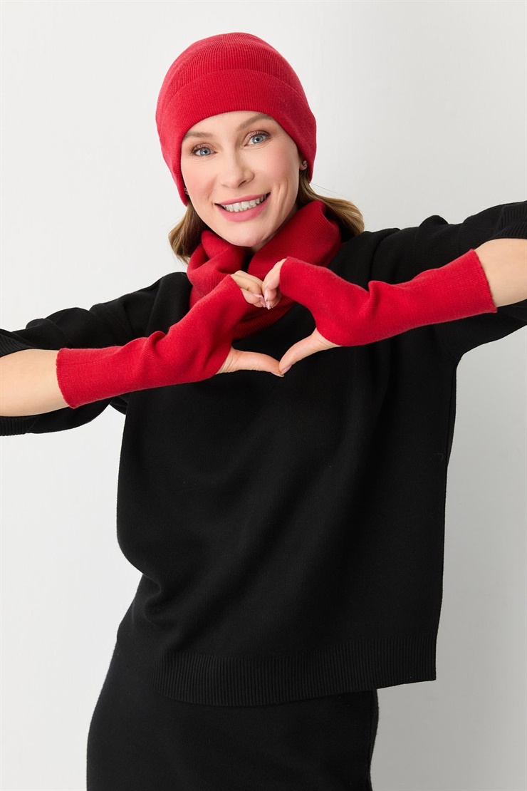 Mutlu Ertan Kadın Trio Set Triko Bere Boyunluk Eldiven Kırmızı 20288