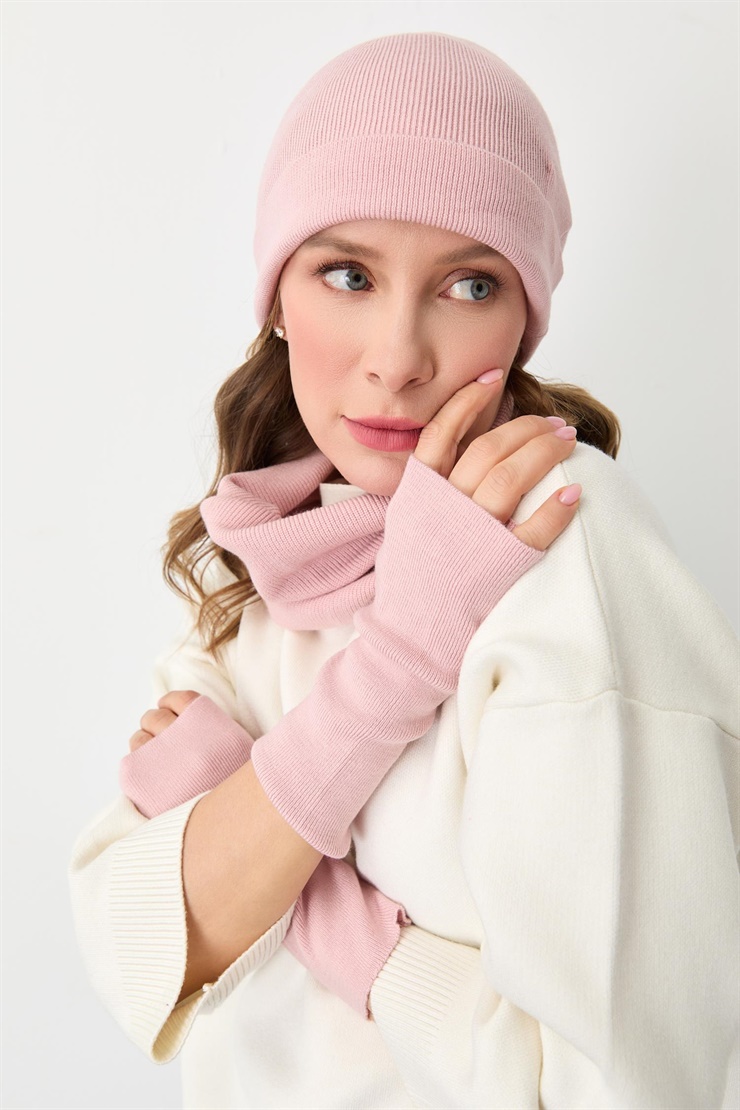 Mutlu Ertan Kadın Trio Set Triko Bere Boyunluk Eldiven Pudra 20288