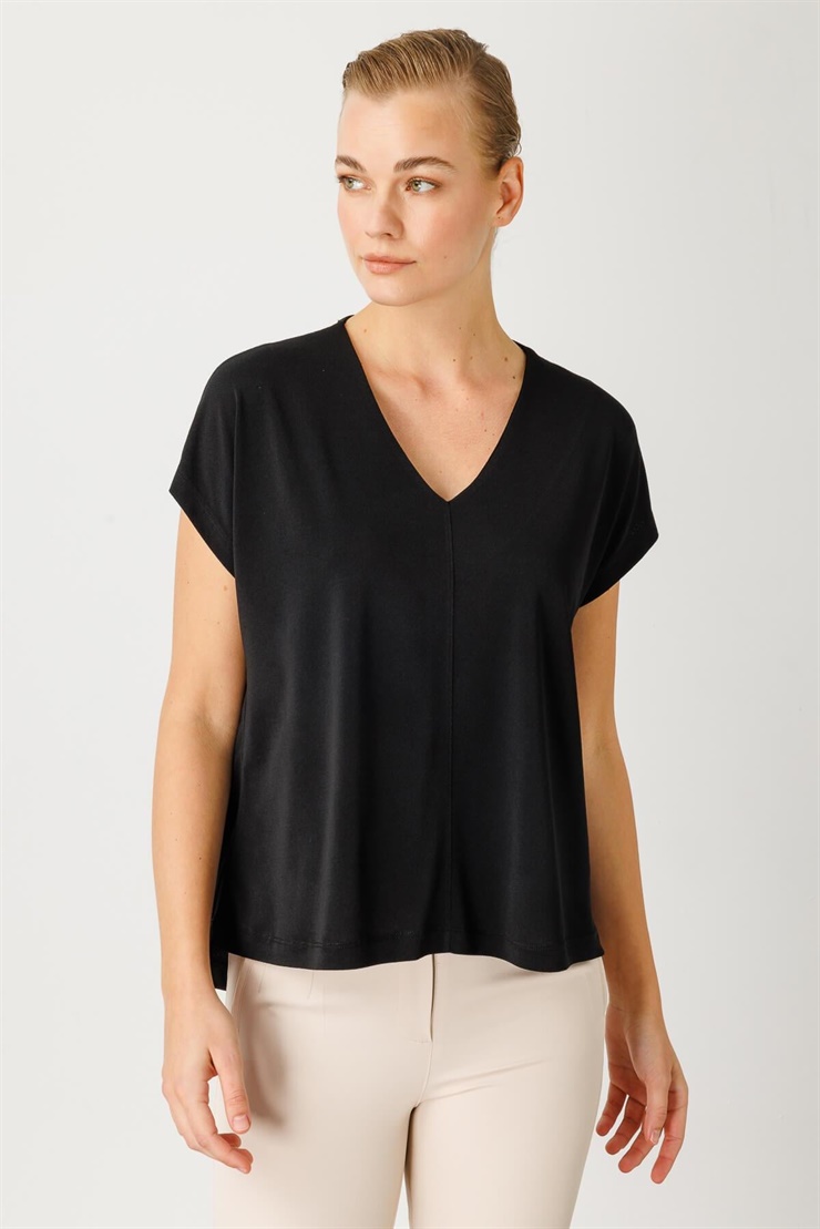 Mutlu Ertan Kadın V Yaka Basic Bluz Siyah 30175
