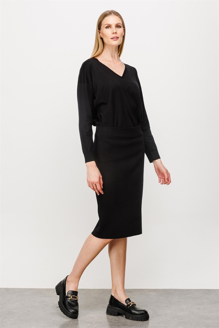 Mutlu Ertan Kadın V Yaka Basic Triko Bluz Siyah 20061