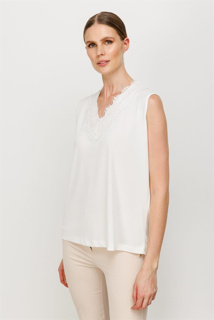 Mutlu Ertan Kadın V Yaka Dantelli Atlet Ekru 30174