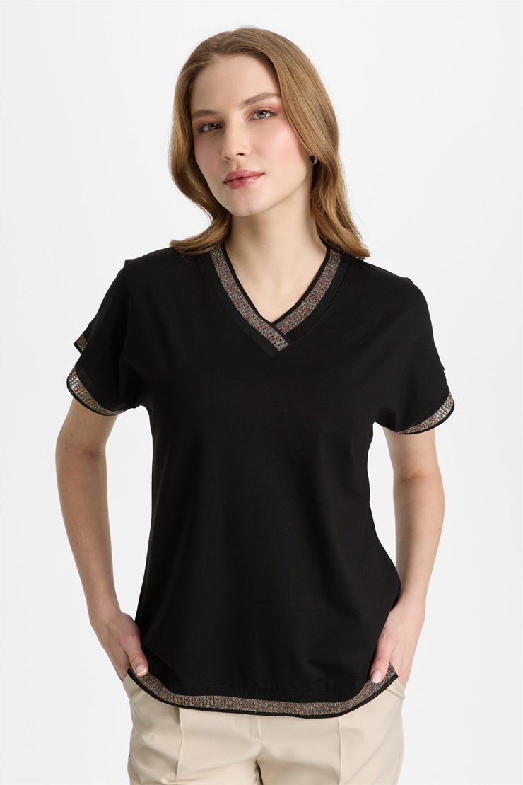 Mutlu Ertan Kadın V Yaka Simli Ribanalı Kısa Kol Bluz Siyah 30444