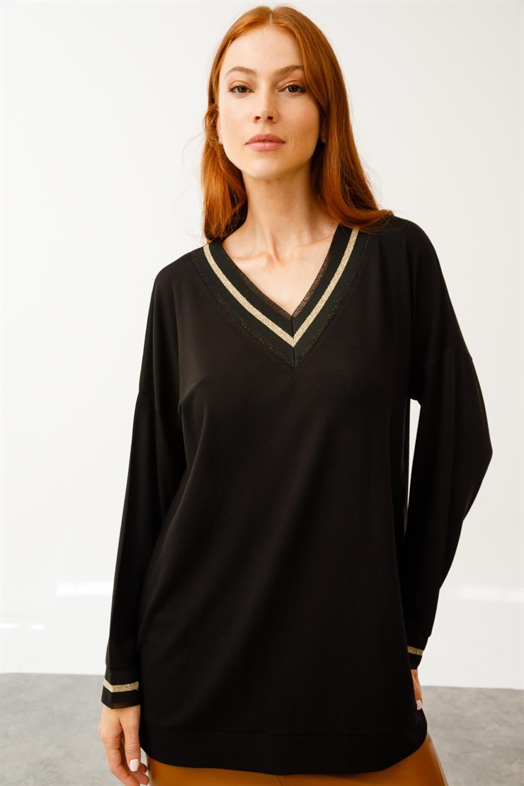 Mutlu Ertan Kadın V Yaka Simli Ribanalı Bluz Siyah-Gold 30048