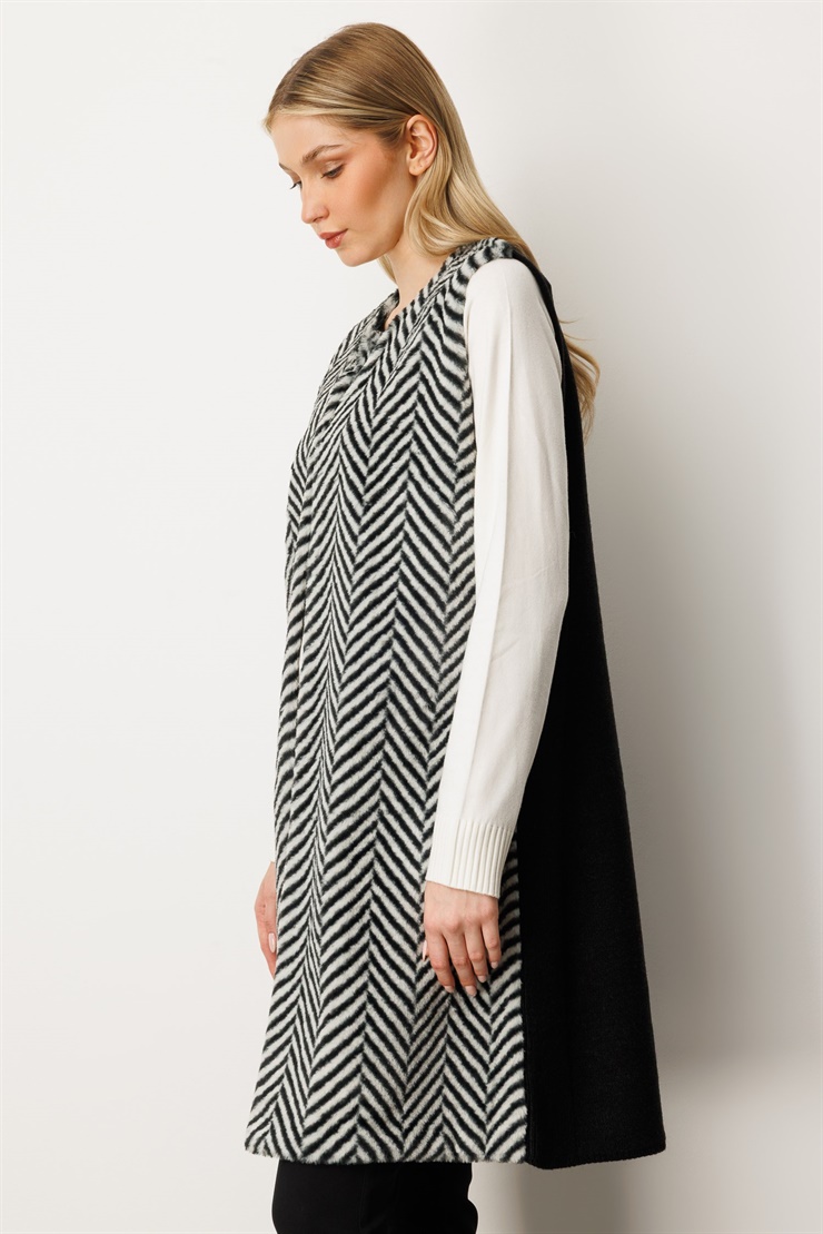 Mutlu Ertan Kadın Verev Desenli Peluş Yelek Siyah 20158