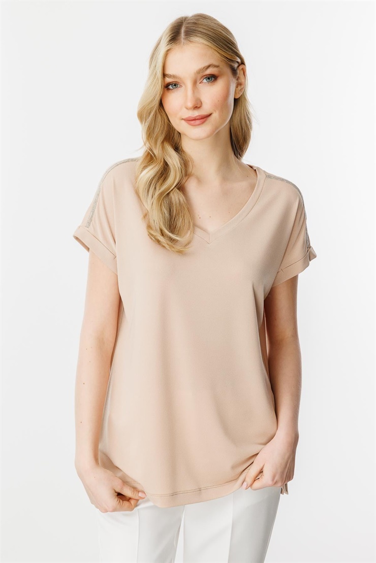 Mutlu Ertan Kadın Zincir Detaylı V Yaka Bluz Vizon 30345