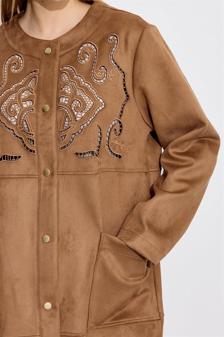 Nakış Detaylı Süet Kap CAMEL