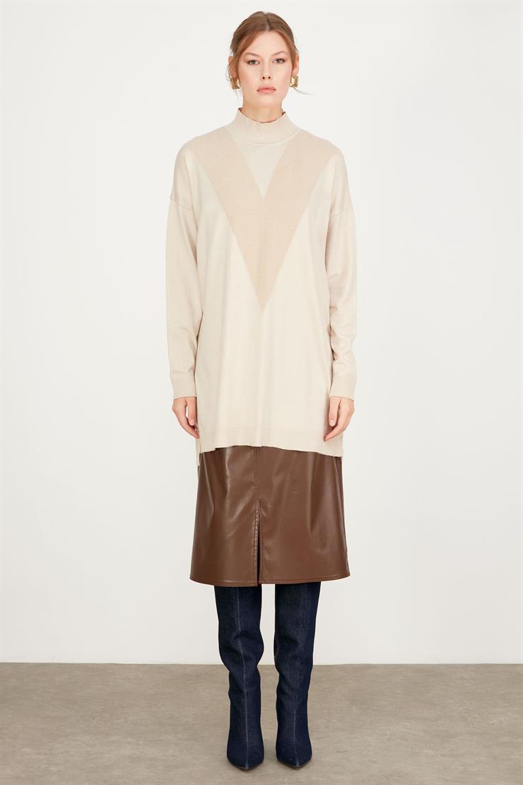 ÖNÜ V MİNK DETAYLI TRİKO TUNİK BEJ