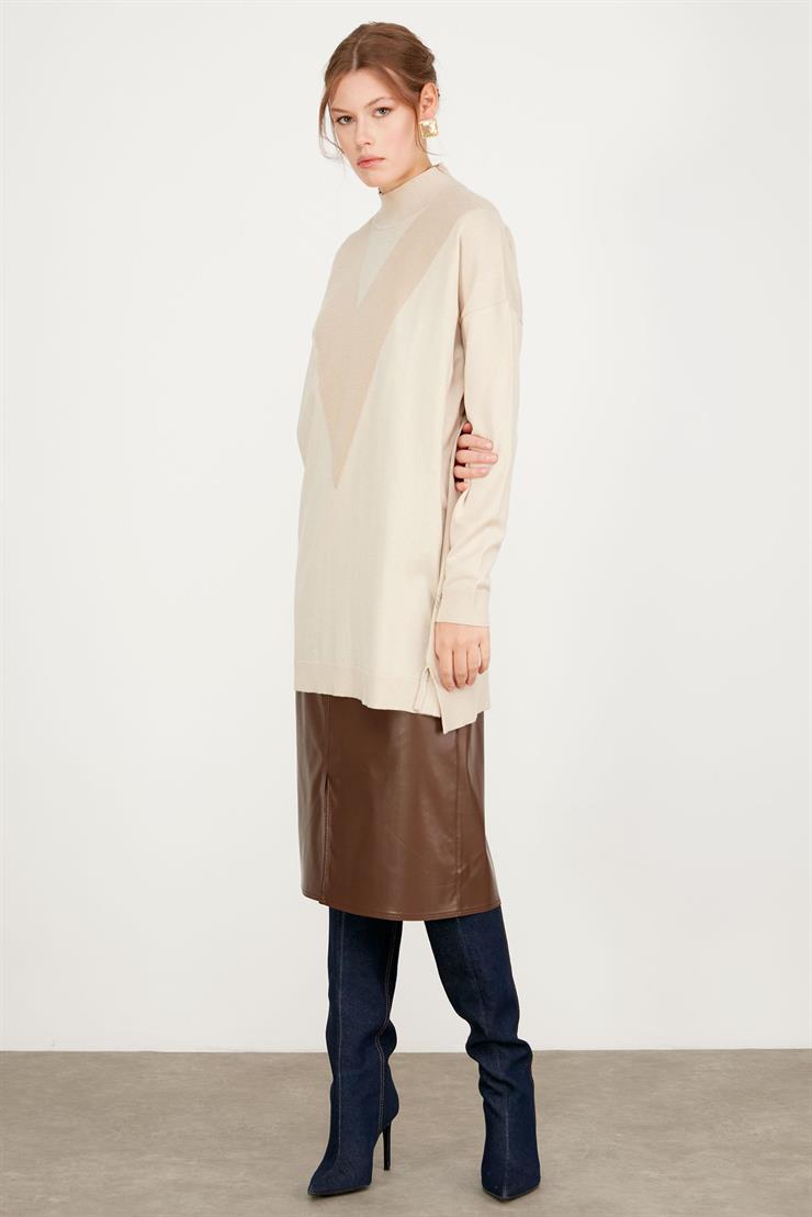 ÖNÜ V MİNK DETAYLI TRİKO TUNİK BEJ