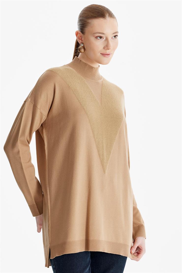 ÖNÜ V MİNK DETAYLI TRİKO TUNİK CAMEL