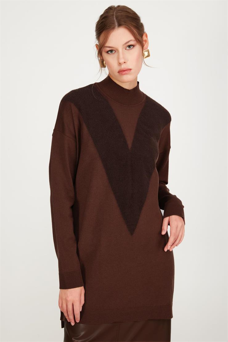 ÖNÜ V MİNK DETAYLI TRİKO TUNİK KAHVE