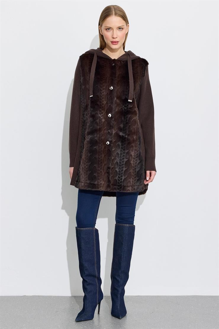 Önden Metal Çıtçıtlı Triko Kombinli Kapüşonlu Kürk Kaban KAHVE