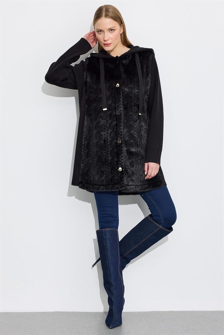 Önden Metal Çıtçıtlı Triko Kombinli Kapüşonlu Kürk Kaban SİYAH