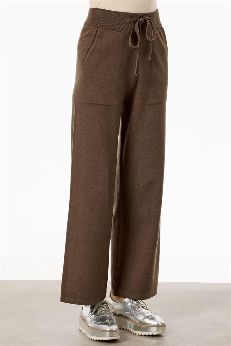 Önü Geometrik Payetli Pantolonlu Triko Takım KAHVE