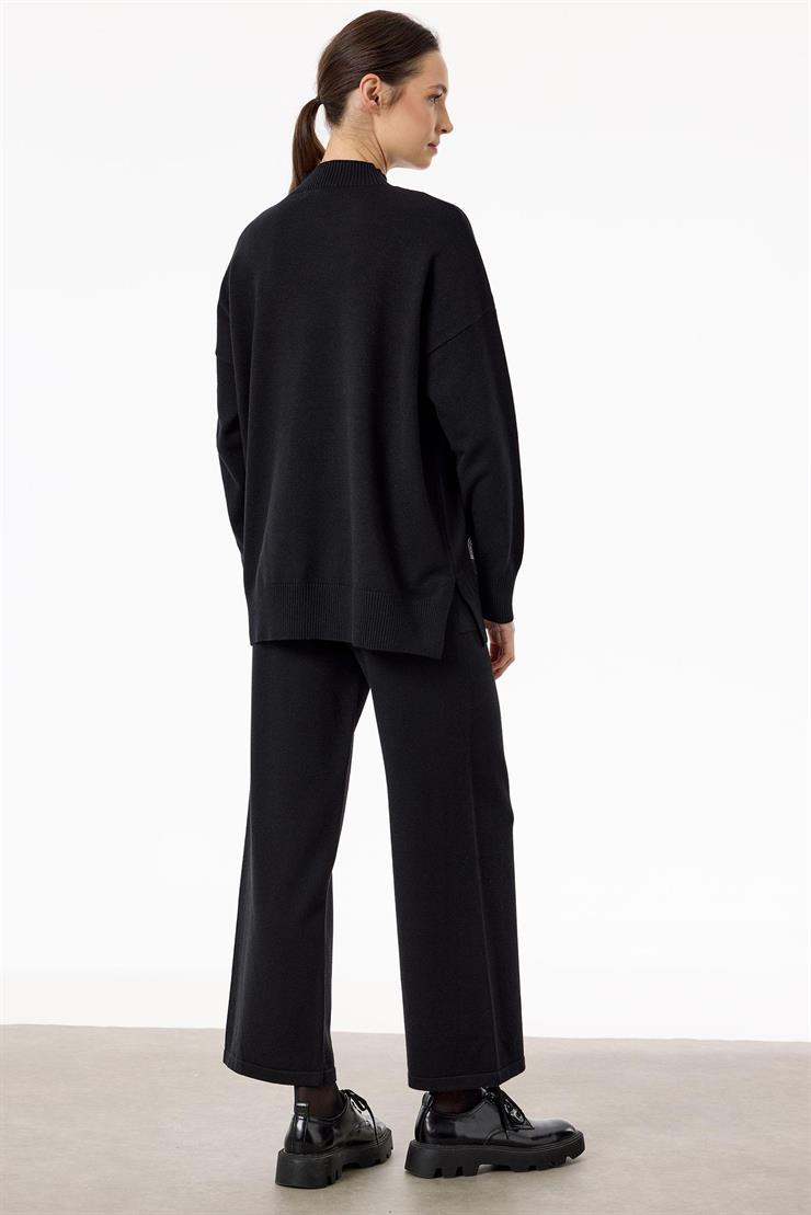 Önü Geometrik Payetli Pantolonlu Triko Takım SİYAH