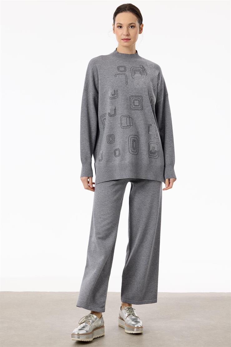 Önü Geometrik Payetli Pantolonlu Triko Takım GRİ