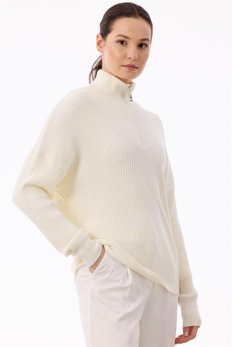 Örgü Detaylı Yüksek Yakalı Triko Bluz EKRU