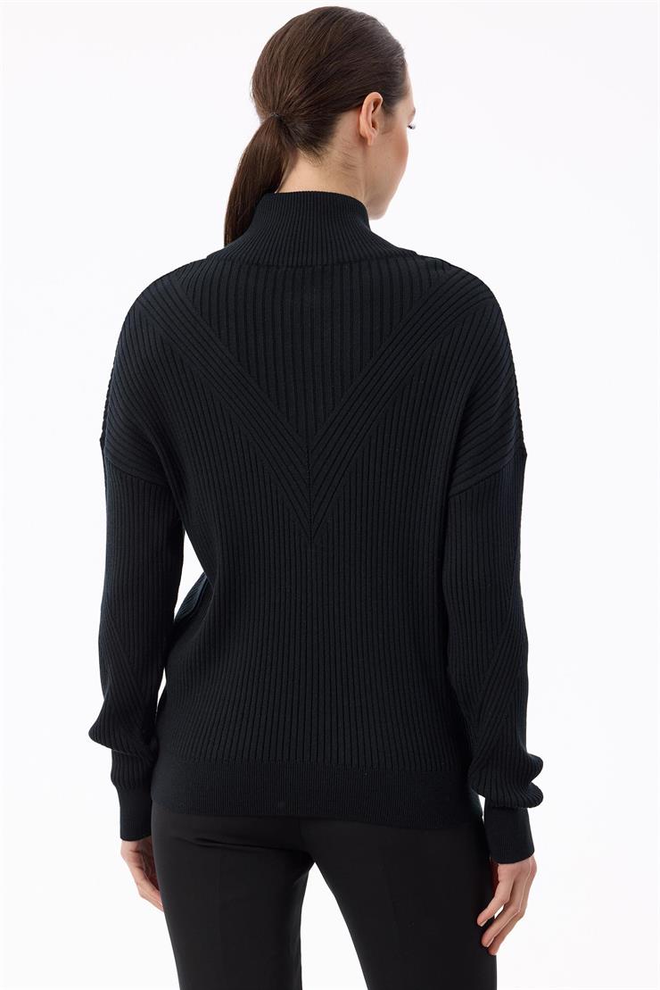 Örgü Detaylı Yüksek Yakalı Triko Bluz SİYAH