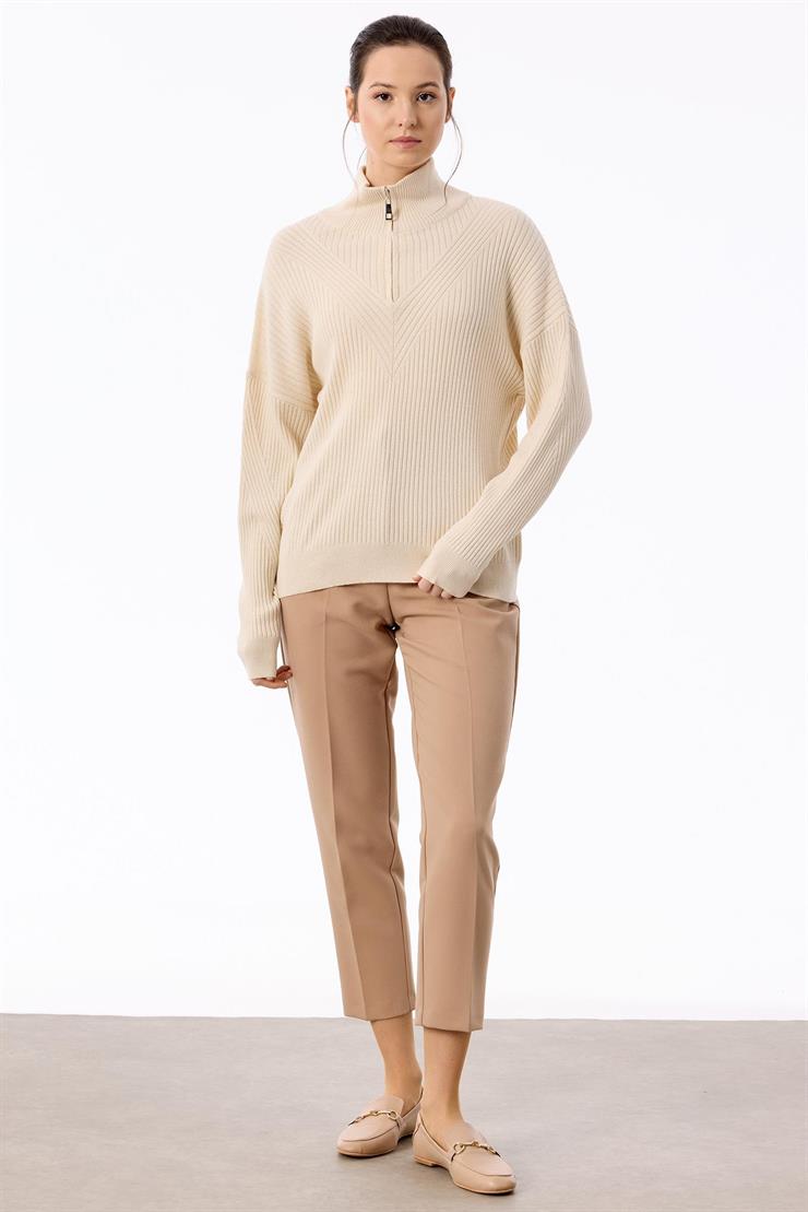 Örgü Detaylı Yüksek Yakalı Triko Bluz VANİLYA