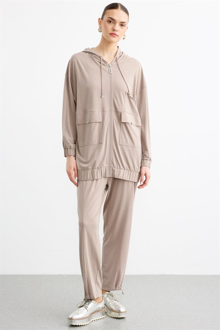 Rahat Kesim Kapüşonlu Metal Taşlı Üst Ve Pantolon Takım BEJ