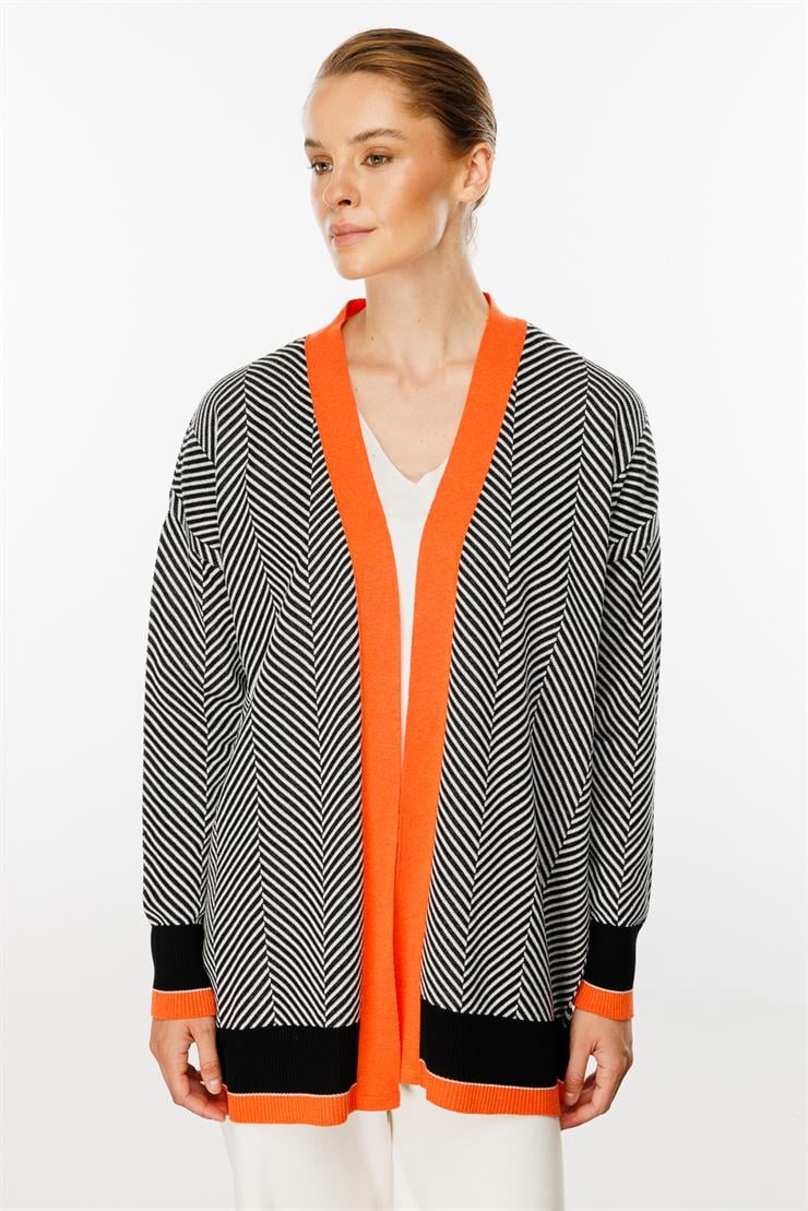 Renkli Bantlı Verev Desenli Hırka-Siyah-Ekru