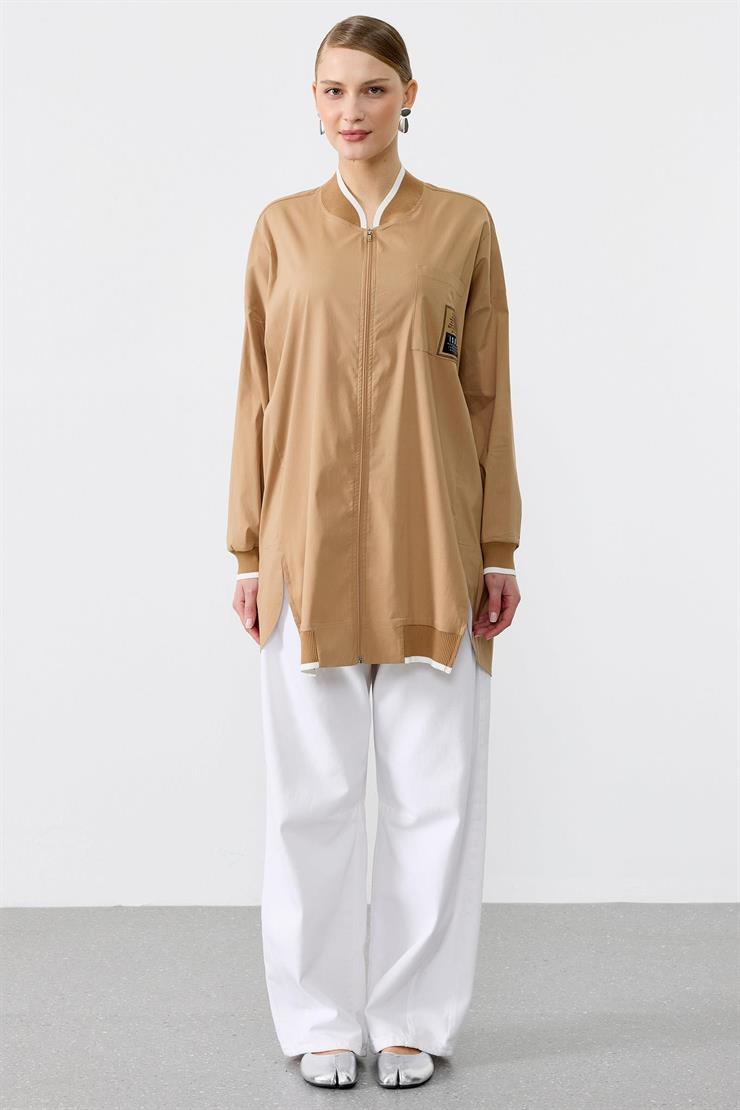 Ribanaları Çizgili Cebi Aksesuarlı Fermuarlı Gömlek CAMEL