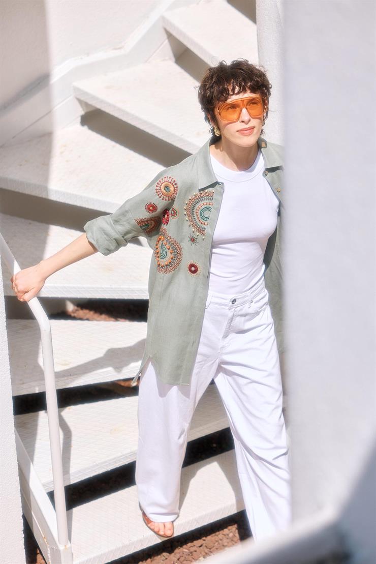 Robası İşlemeli Gömlek MİNT