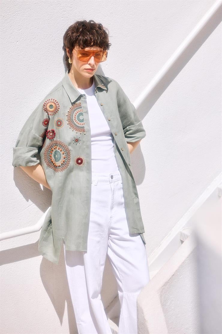 Robası İşlemeli Gömlek MİNT