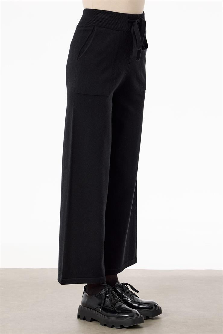 Şerit Payet Detaylı Pantolonlu Triko takım SİYAH