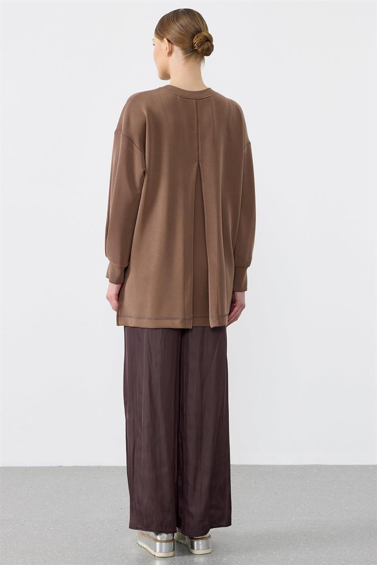 Sim Karyoka Dikişli Arkası Plikaşe Detaylı Saten Pantolonlu Takım KAHVE