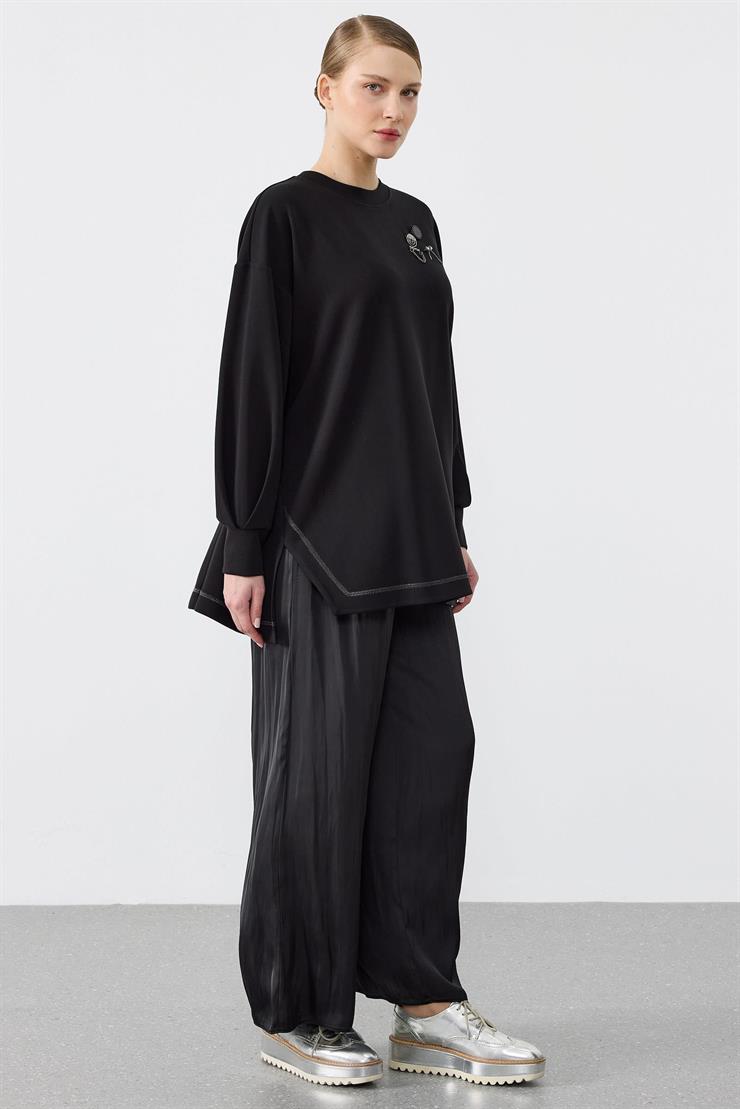 Sim Karyoka Dikişli Arkası Plikaşe Detaylı Saten Pantolonlu Takım SİYAH