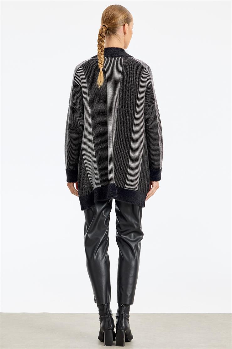 Sim ip Detaylı Triko Hırka SİYAH-GÜMÜŞ