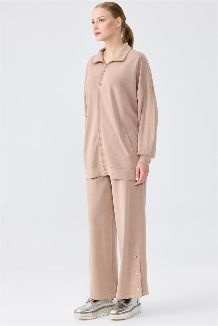 Spor Dikiş Detaylı Paçaları Çıtçıtlı Takım CAMEL