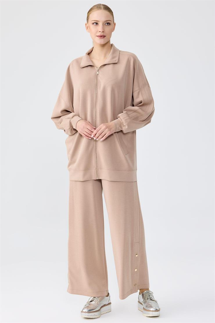 Spor Dikiş Detaylı Paçaları Çıtçıtlı Takım CAMEL