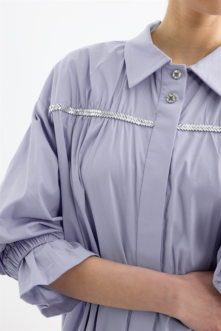 Taşlı Şeritli Büzgü Detaylı Gömlek LİLA