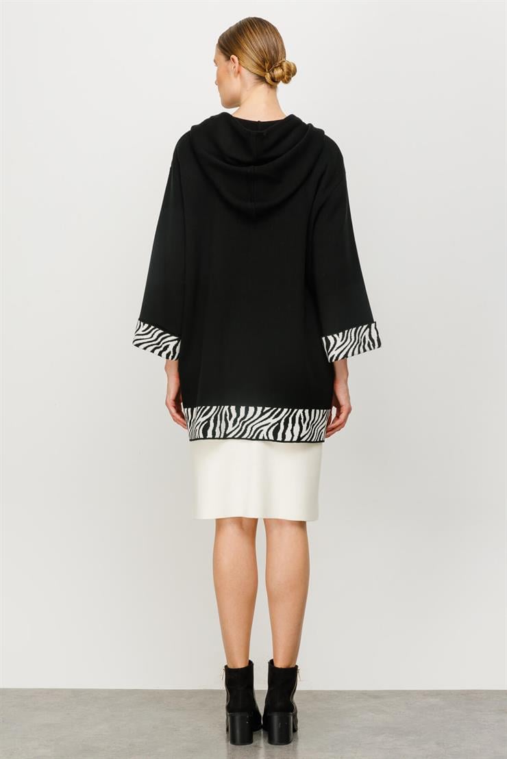 Tıger  Desen Detaylı Kapüşpnlu Triko Hırka-Siyah-Ekru