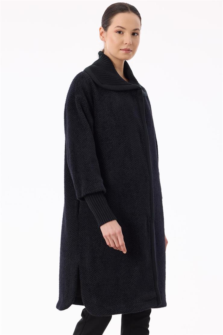 Triko Kombinli Önden Çıtçıtlı Kaban SİYAH