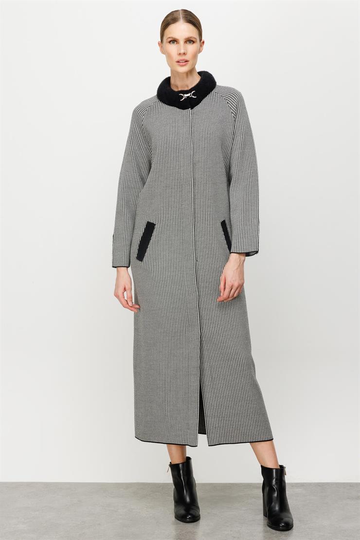 Yaka Detaylı Kazayağı Desenli Triko Kaban-Siyah-Ekru