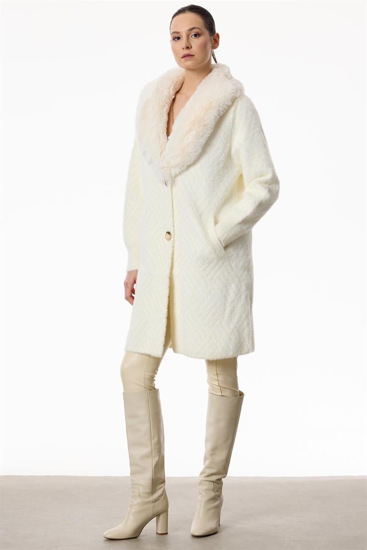 Yakası Kürklü Triko Kaban EKRU