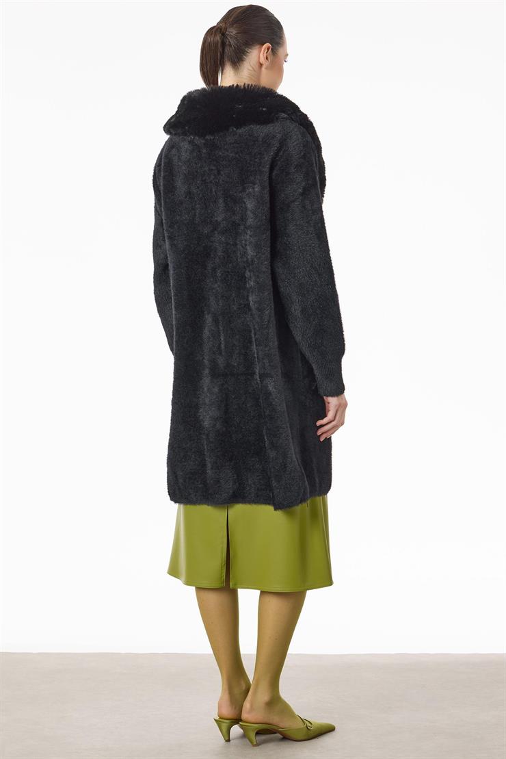 Yakası Ve Cepleri Kürklü Triko Kaban SİYAH