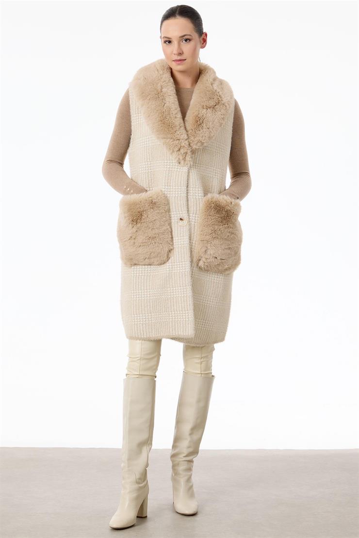 Yakası Ve Cepleri Kürklü Triko Yelek EKRU