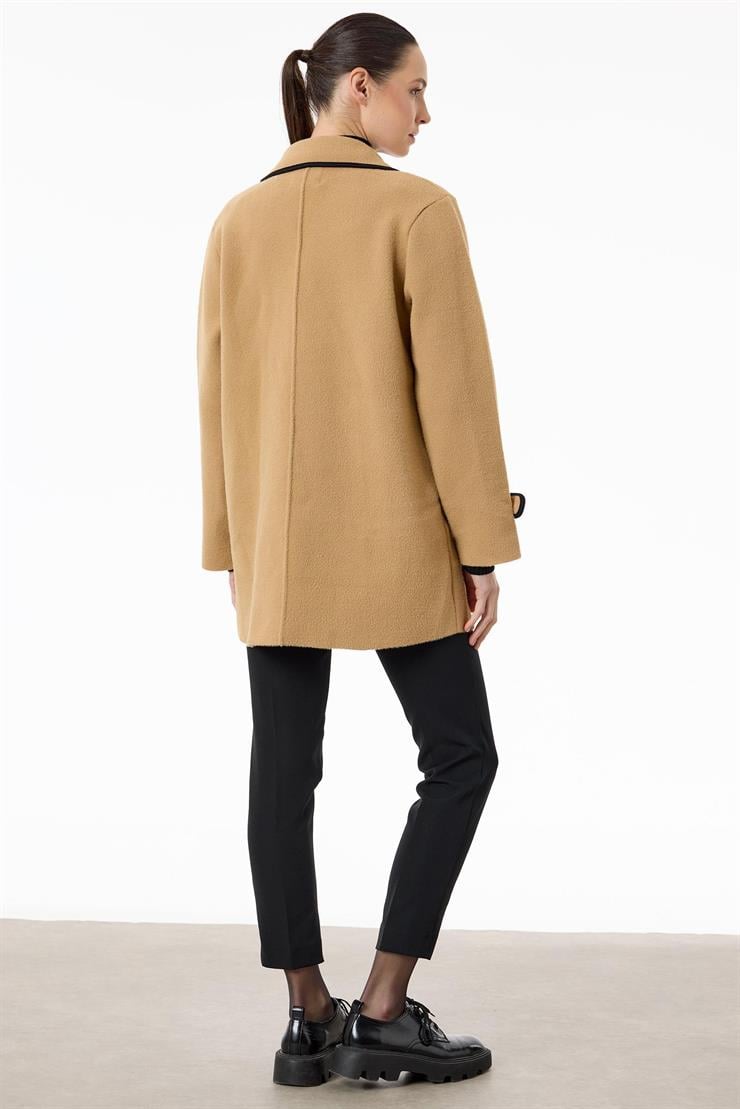 Yakası Kontur Detaylı triko Kaban CAMEL