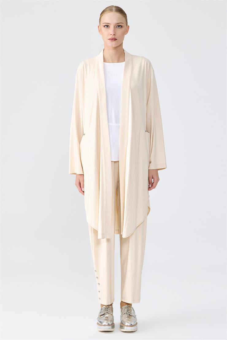 Yanları Kruvaze Yırtmaçlı Düğme Detaylı Takım BEJ