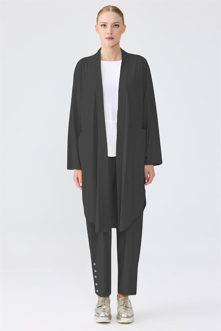 Yanları Kruvaze Yırtmaçlı Düğme Detaylı Takım SİYAH