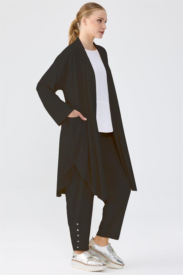 Yanları Kruvaze Yırtmaçlı Düğme Detaylı Takım SİYAH